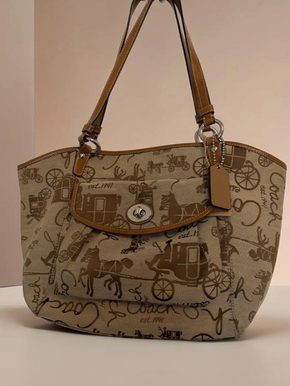 Coach Y2K Modern Vintage late 2009 Tan Signature Canvas Tote with Carriage Print - Picture 1 of 15